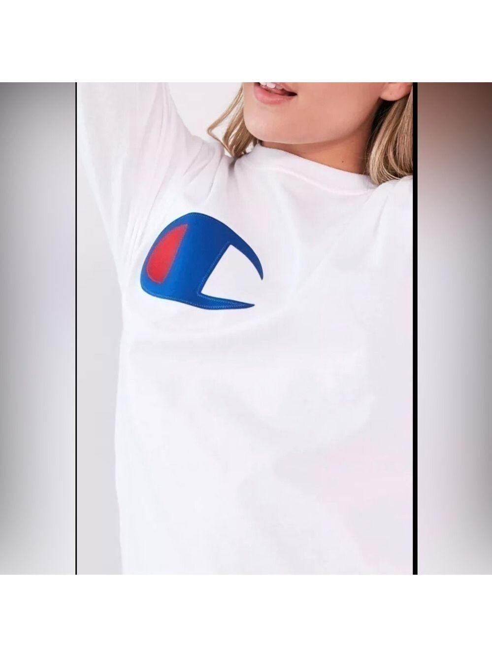 𝅺CHAMPION logo long sleeve tee size small